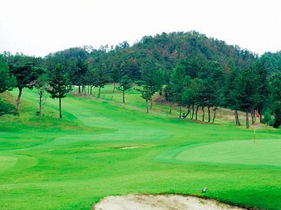 【広島】福山カントリークラブの口コミ・料金は？戦略性が魅力の丘陵コースを徹底解説