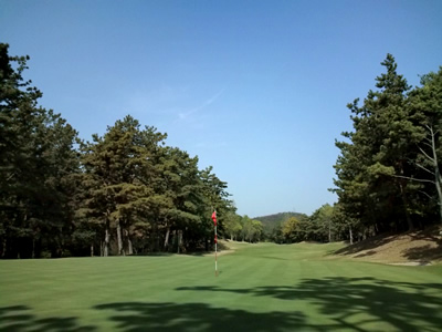 【岡山】倉敷カントリー倶楽部の口コミ・料金は？戦略性と美景が融合する丘陵コース